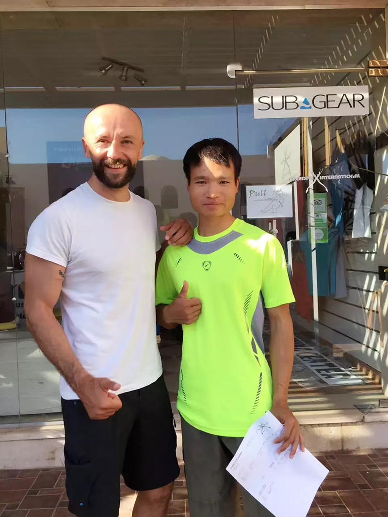 活到老學到老-記小毅教練的自由潛職業(yè)生涯