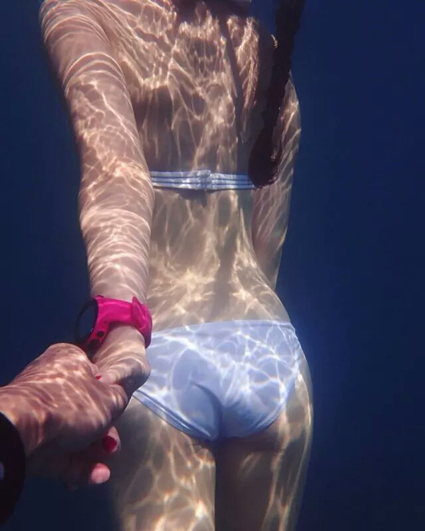 潛水拍照新姿勢，放下你的剪刀手，我們來這樣拍